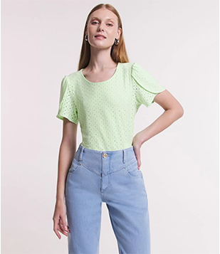 Blusa Em Laise Com Manga Bufante E Detalhe Sobreposto Verde