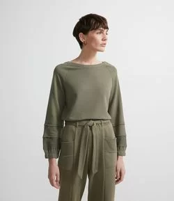 Blusão Manga 7/8 Sem Estampa com Recortes Diferenciados