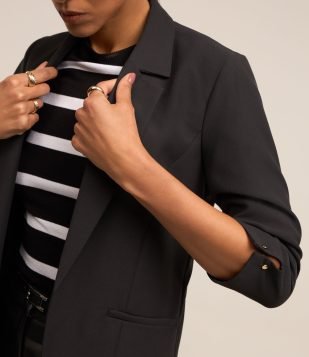 Blazer Alfaiatado com Pregas na Manga Preto