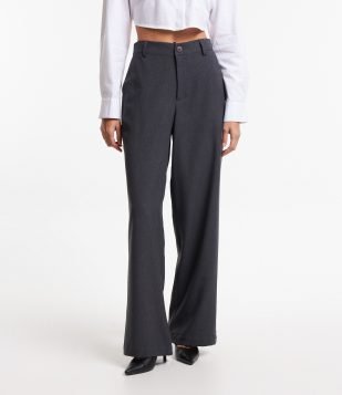 Calça Reta em Alfaiataria com Bolsos Cinza Chumbo