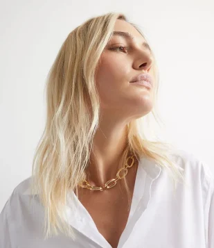 Gargantilha em Metal com Corrente Grossa Dourado