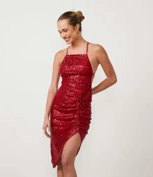 Vestido Curto De Alça Em Paetê Com Barra Assimétrica Vermelho