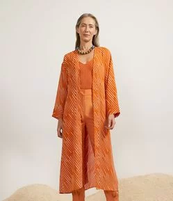 Kimono Alongado Listrado com Mangas Longas e Faixa para Amarração