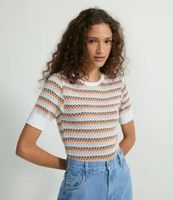 Blusa Cropped em Tricot Manga Curta com Listras Coloridas