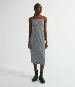 Vestido em Malha Jacquard Xadrez com Alças Finas e Fenda Lateral