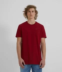 Camiseta Manga Curta com Estampa Lettering e Bolso