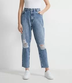 Calça Mom Jeans Lisa com Rasgos e Puídos