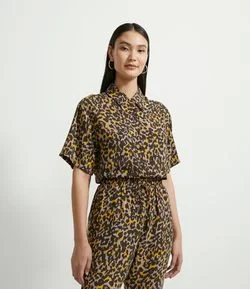 Camisa Manga Curta Alongada Animal Print Onça