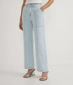 Calça Wide Leg Jeans com Pregas e Recortes Frontais