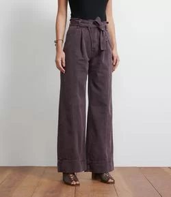 Calça Wide Leg Jeans com Cinto Faixa
