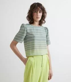 Blusa com Manga Curta Bufante e Estampa Listrada Degradê