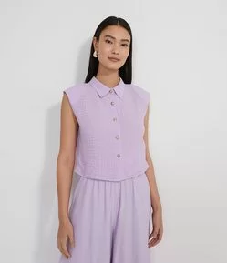 Camisa Cropped Muscle Tee com Ombreias e Botões Diferenciados