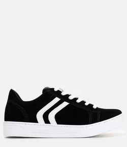 Tênis Feminino com Detalhe Lateral Via Marte