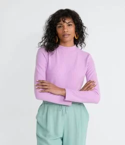 Blusa com Gola Alta e Manga Longa em Algoão Canelada