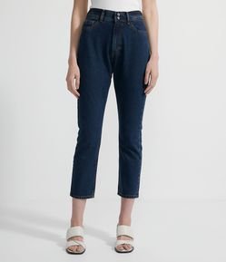 Calça Mom Jeans com Cintura Alta e Abotoamento Duplo