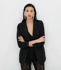 Blazer Alongado Alfaiataria em Crepe com Franzido na Manga