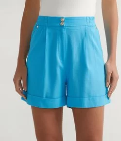 Bermuda em Linho com Pregas Frontais e Barra Italiana