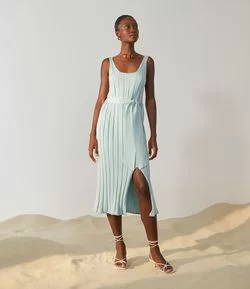 Vestido Regata Longo em Tricô Canelado com Cinto Faixa Comfy