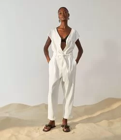 Macacão Longo em Poliéster com Botões e Cinto Faixa para Aamrração