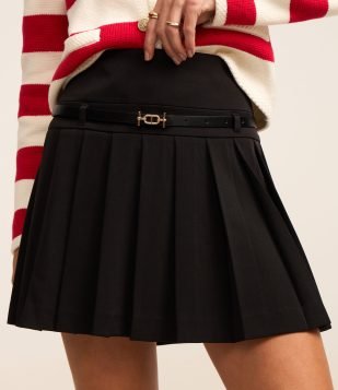 Saia Curta Alfaiatada com Cinto PU e Efeito Plissado Preto