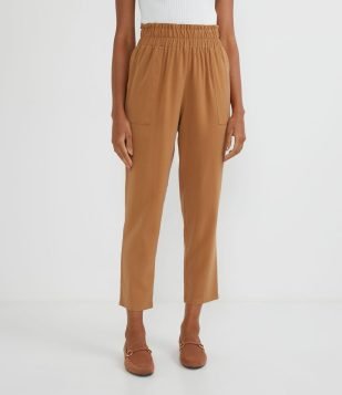  Calça Capri em Viscose com Cós Largo e Bolsos Laterais Marrom 