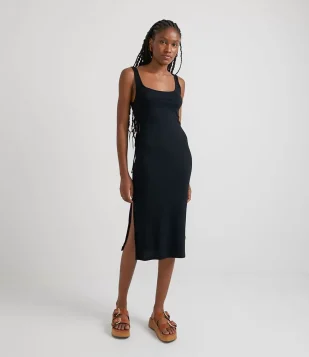 VESTIDO MIDI EM RIBANA CANELADO PRETO