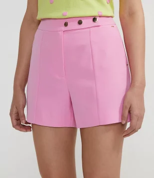 SHORT ALFAIATARIA COM BOTÕES DOURADOS E BOLSOS FRONTAIS ROSA