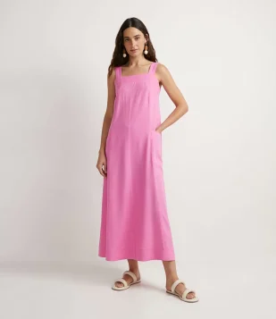 VESTIDO MIDI EM TRICOLINE COM ALÇAS LARGAS E BOLSOS FRONTAIS ROSA