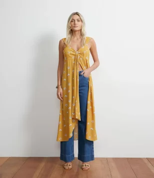 BLUSA TÚNICA EM CREPE ESTAMPA FLORAL COM AMARRAÇÃO AMARELO
