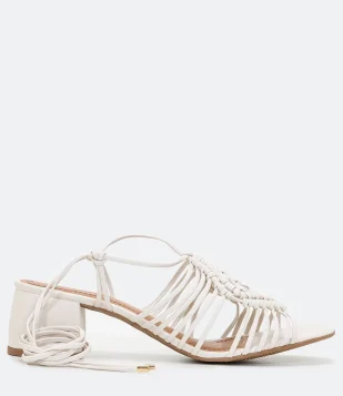 SANDÁLIA COM SALTO EM BLOCO E AMARRAÇÃO NO TORNOZELO BEGE