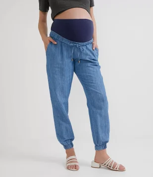 CALÇA JOGGER JEANS COM BARRIGUEIRA DE MALHA MATERNITY AZUL