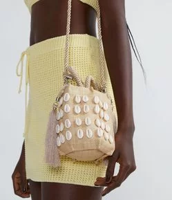 BOLSA BUCKET COM ENFORCADOR E BÚZIOS