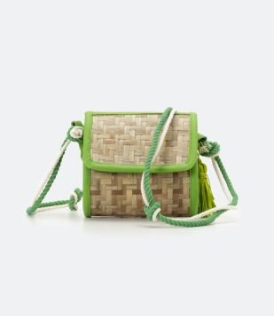  Bolsa Boxy Transversal em Palha com Tassel Verde 