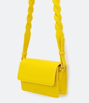  Bolsa Transversal Boxy com Alça Trançada Amarelo 