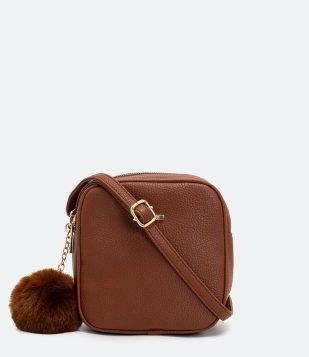  Bolsa Transversal Floater com Pompom Marrom 