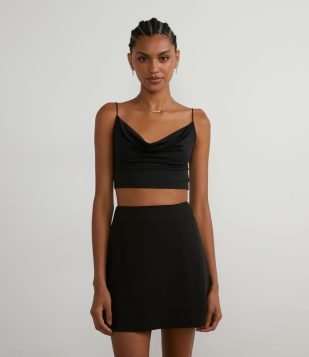  Blusa Regata Cropped em Malha Jersey com Decote Degradê