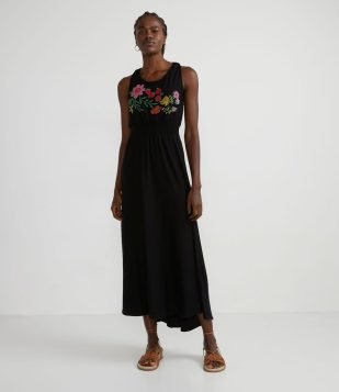  Vestido Longo em Poliviscose com Bordados e Lastex na Cintura