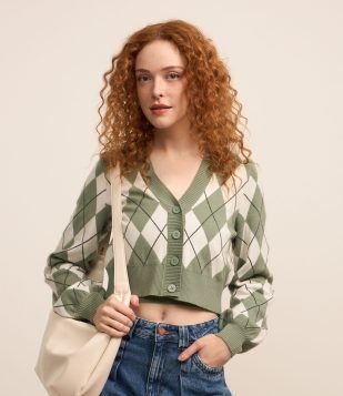 Cardigan Cropped em Tricô Xadrez Argyle Verde