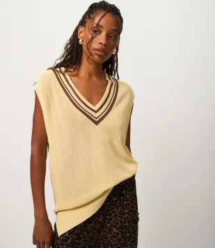 Colete Alongado em Tricô com Detalhe Contrastante Amarelo