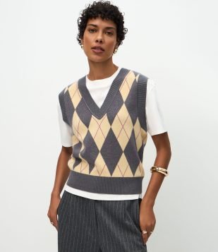 Colete Curto em Tricô com Estampa Xadrez Amarelo e Cinza