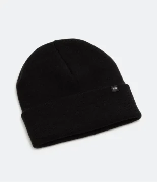 Gorro com Dobra e Etiqueta Aplicada Preto