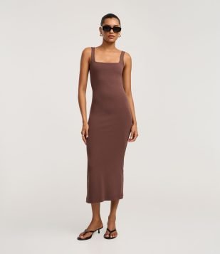 Vestido Midi Regata e Ponto Roma com Decote Quadrado Marrom