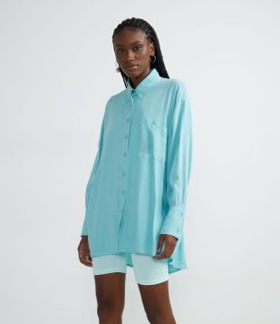  Camisa Alongada em Viscose com Barra Mullet Azul 