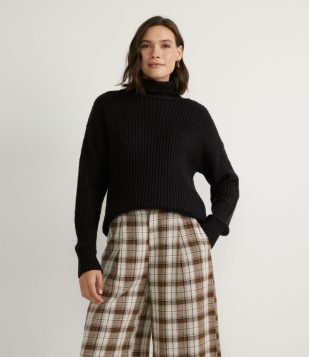  Suéter Alongado em Tricô com Gola Alta Preto 