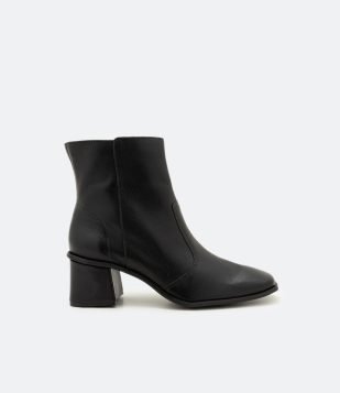  Bota Salto Bloco com Cano Baixo Preto 