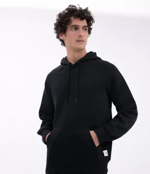 BLUSÃO EM MOLETON COM CAPUZ E BOLSO CANGURU PRETO