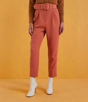 CALÇA CARROT COM CINTO ESTRUTURADO LARANJA