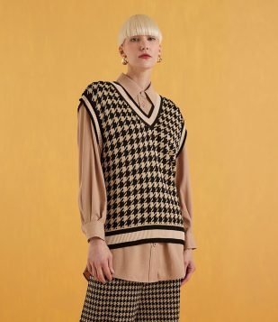  Colete em Tricô com Estampa Xadrez Pied-de-Poule Multicores 