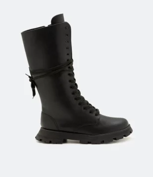 BOTA COTURNO CANO ALTO COM CADARÇO PRETO