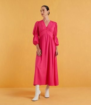 MATERIAL SUSTENTÁVEL VESTIDO MIDI EM VISCOLINHO COM MANGA LONGA BUFANTE ROSA